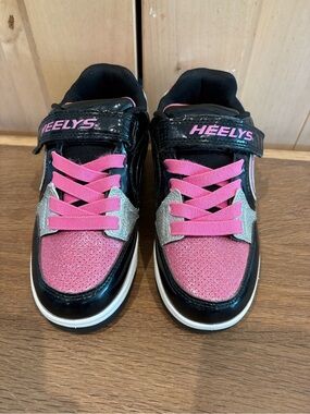 Heelys Kids Black & Pink Glitter Star Skate Sneakers